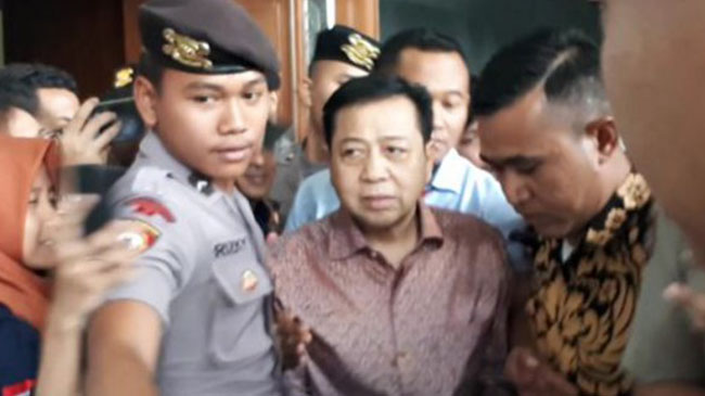 Kuasa Hukum Berharap Jaksa Berikan Tuntutan Ringan Bagi Setya Novanto