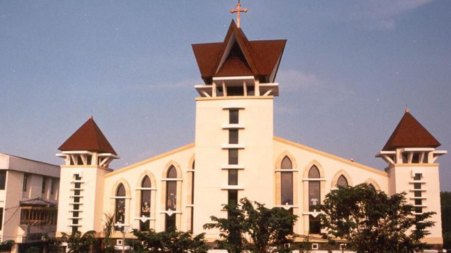 Tentang Gereja Santa Maria yang Jadi Sasaran Pelaku Bom Bunuh Diri