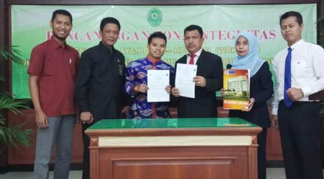 Praktisi dan Akademisi Hukum Tanda Tangani MoU Kerja Sama Ini